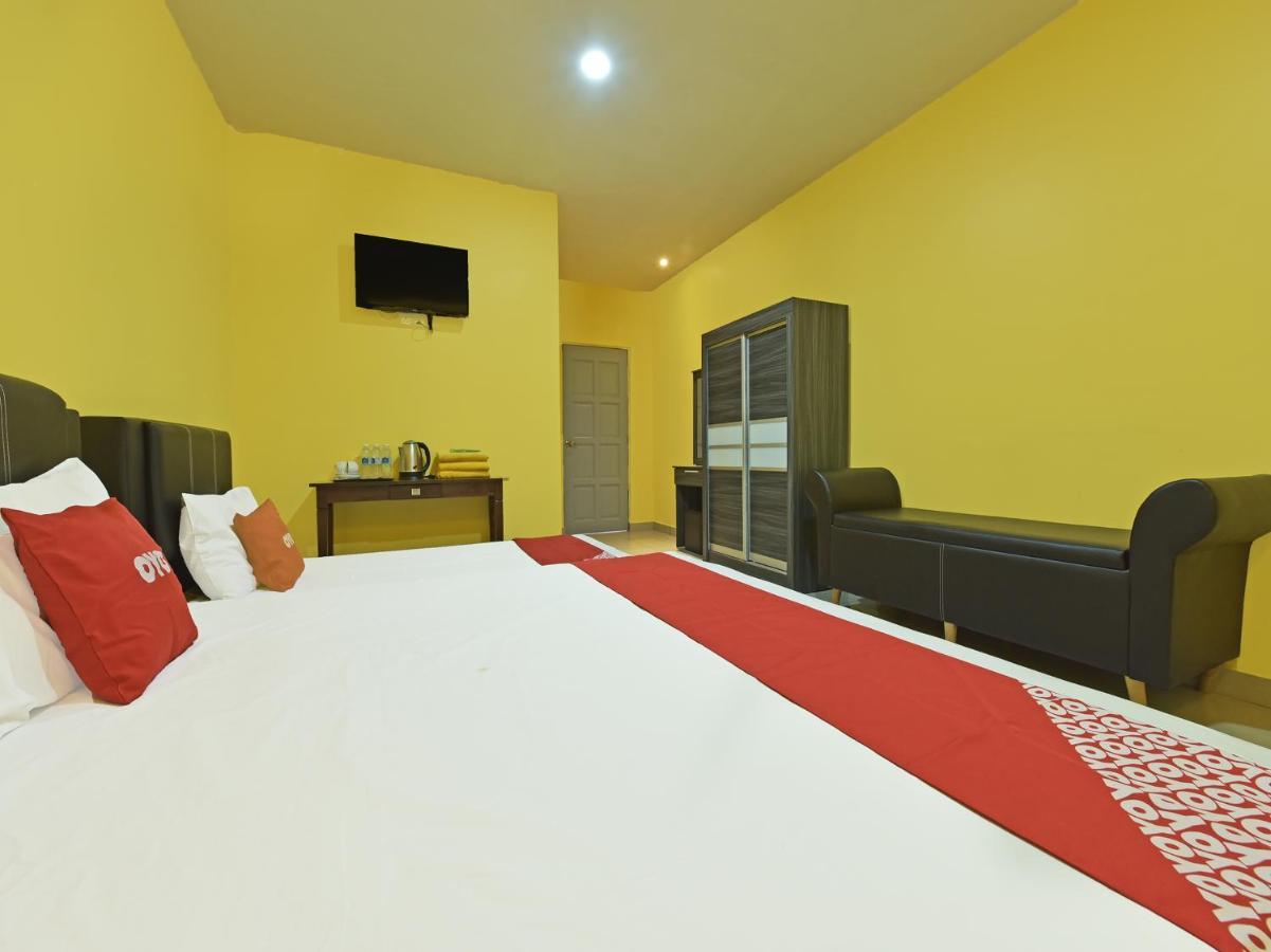 Oyo 90722 D'Puncak Hotel Cameron Highlands Exterior foto