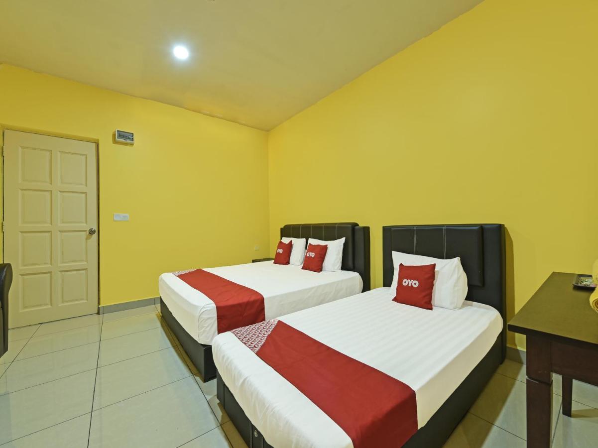 Oyo 90722 D'Puncak Hotel Cameron Highlands Exterior foto