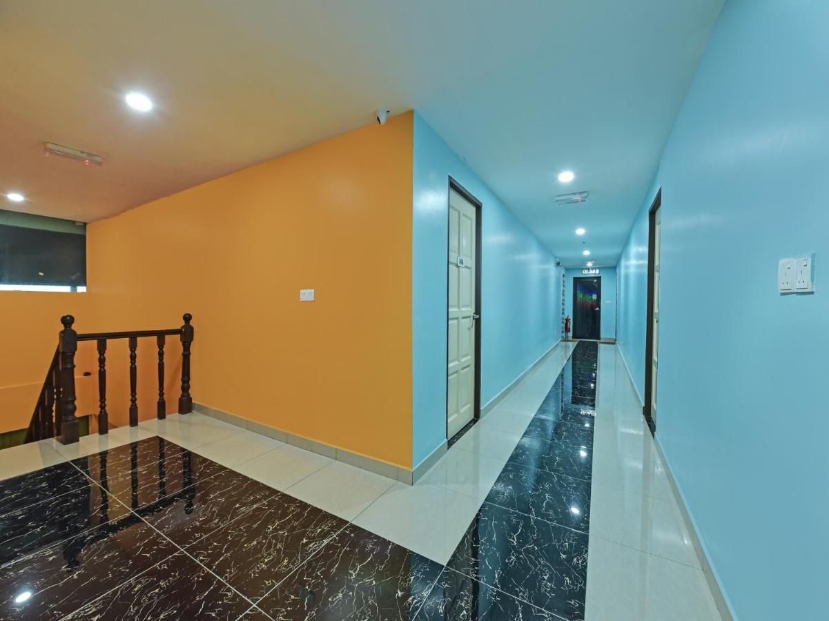 Oyo 90722 D'Puncak Hotel Cameron Highlands Exterior foto