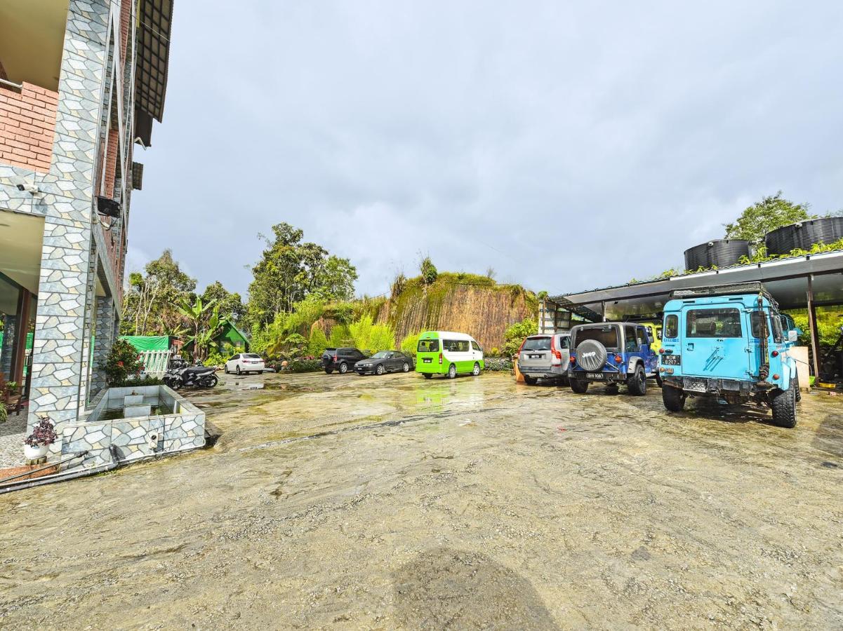 Oyo 90722 D'Puncak Hotel Cameron Highlands Exterior foto