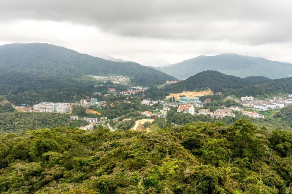 Oyo 90722 D'Puncak Hotel Cameron Highlands Exterior foto